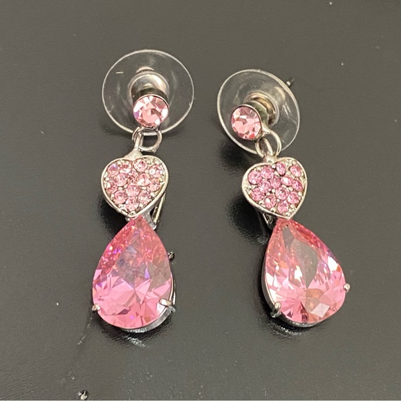 Unsigned Silver-tone Pink Crystal Glass Teardrop 8mm Dangling Drop Earrings 8g. - Picture 6 of 15